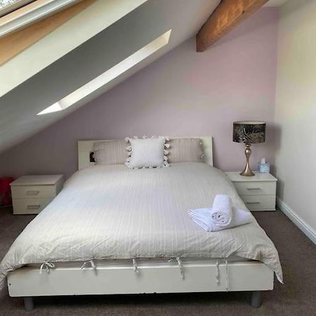 Contemporary Duplex - Private Patio & Parking Apartment Stockport Bagian luar foto
