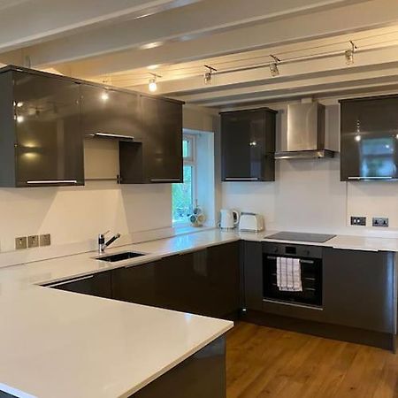 Contemporary Duplex - Private Patio & Parking Apartment Stockport Bagian luar foto
