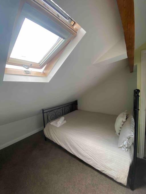 Contemporary Duplex - Private Patio & Parking Apartment Stockport Bagian luar foto