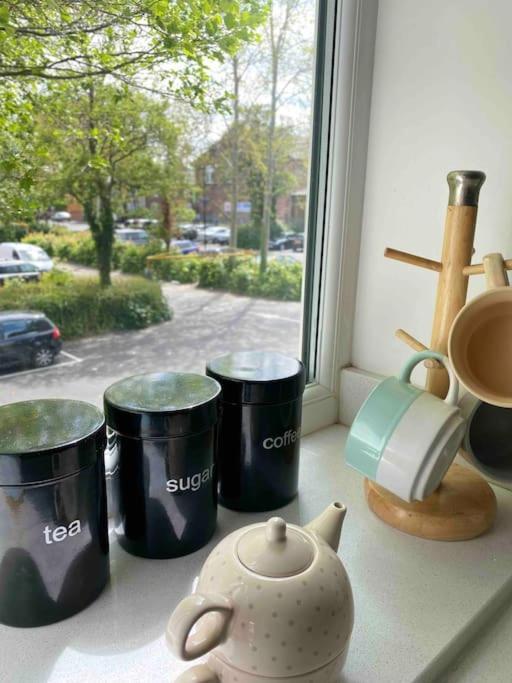 Contemporary Duplex - Private Patio & Parking Apartment Stockport Bagian luar foto